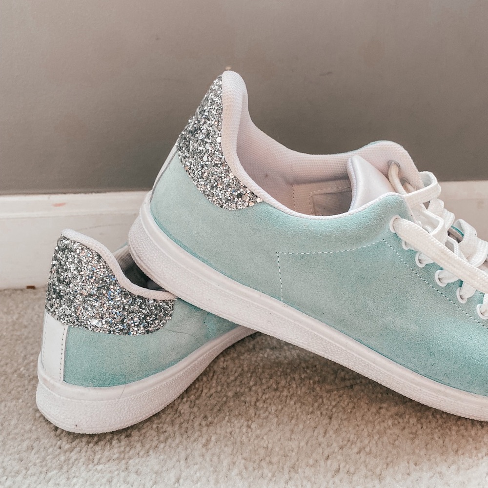 Never Worn - Vince Camuto Teal and Glitter Flat Sneaker